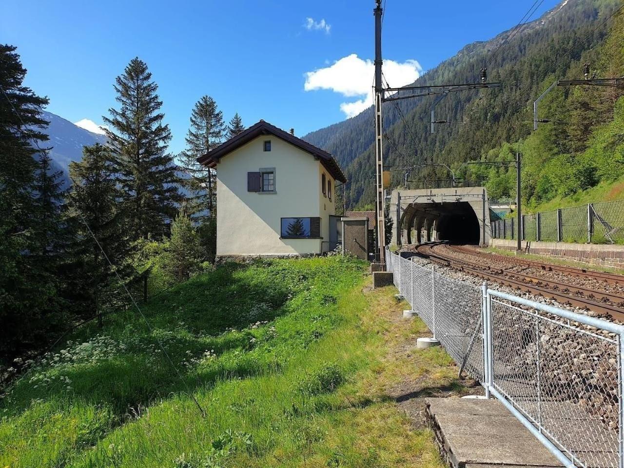 Bahnwaerterhaus Eggwald Villa Wassen Kültér fotó